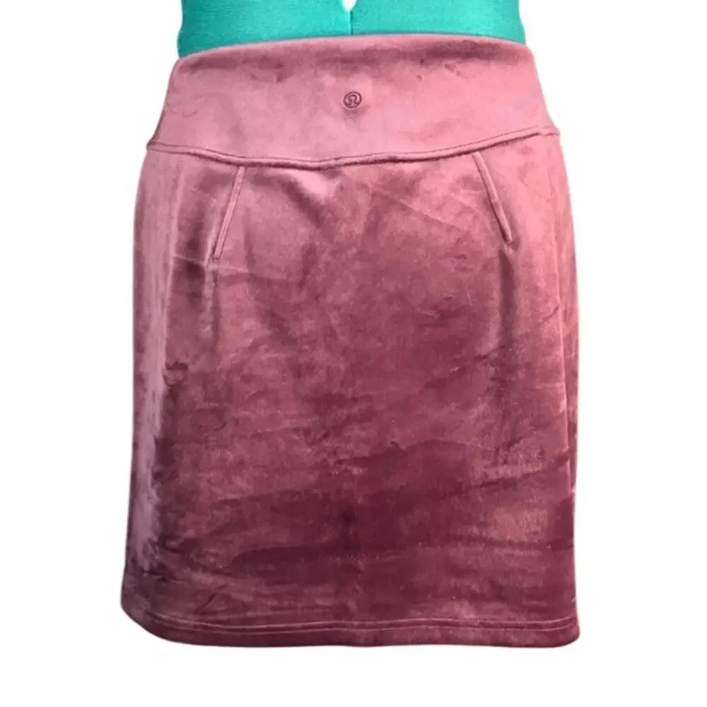 Lululemon Scuba High-Rise Mini Skirt Velvet XL Plush Stretch Garnet NWT LW8AL9S - Picture 5 of 16